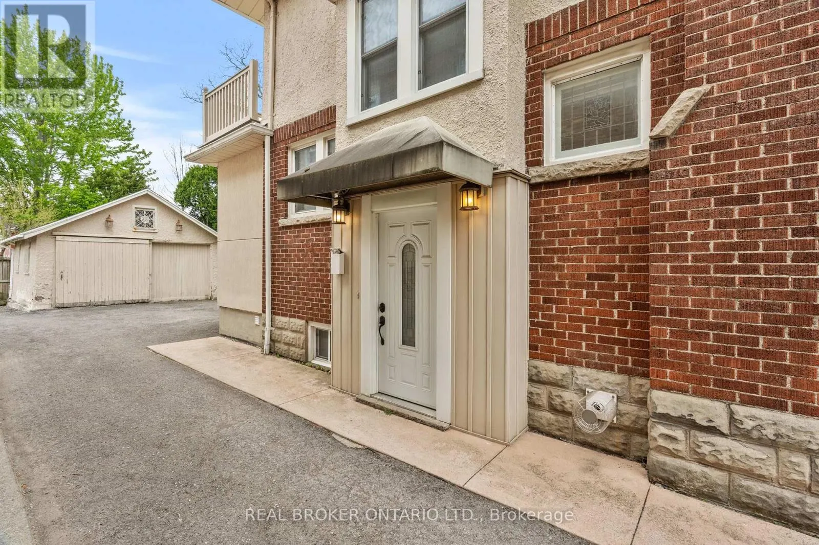 122 DOROTHY STREET