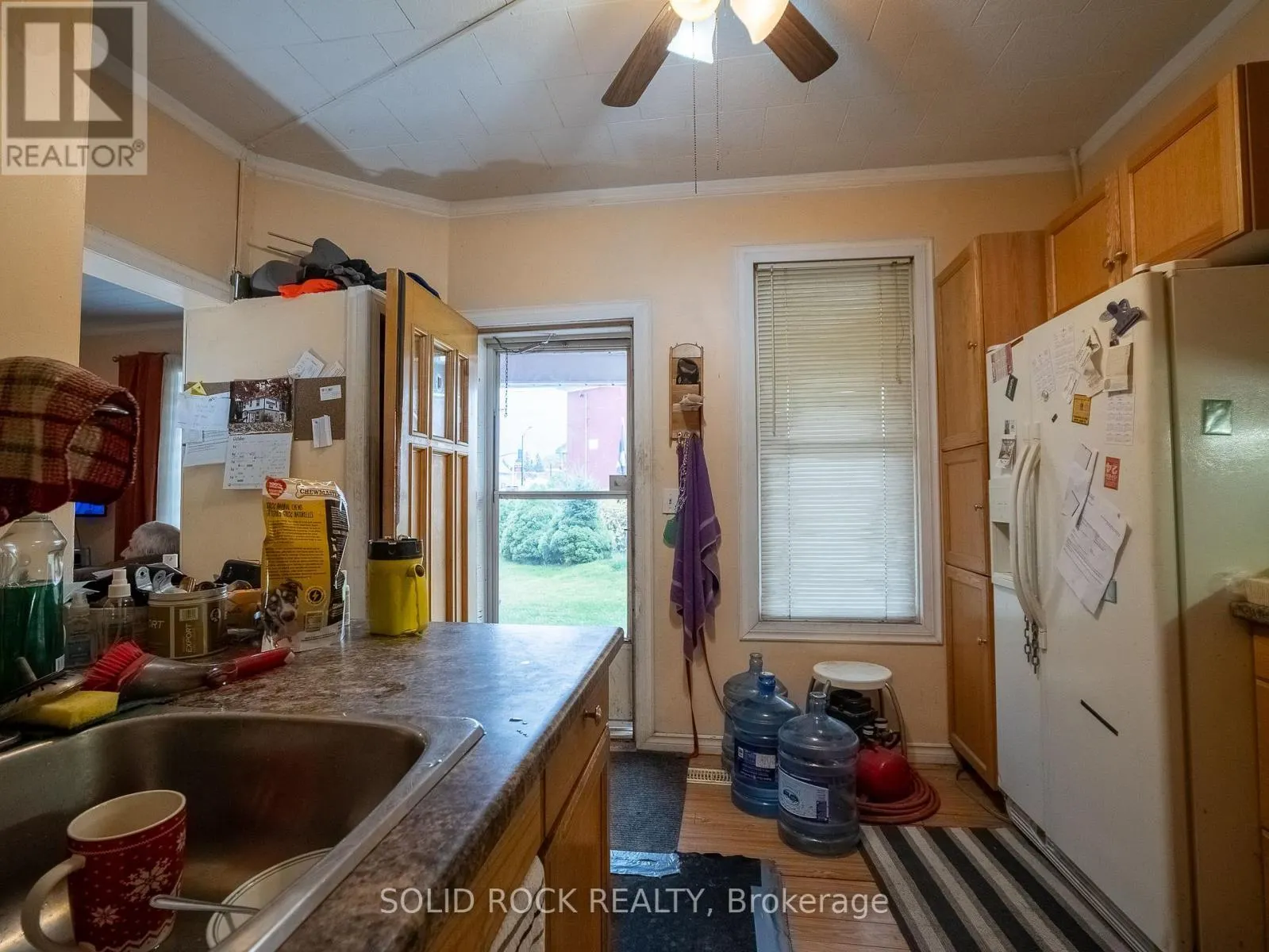 98 ELMSLEY STREET N