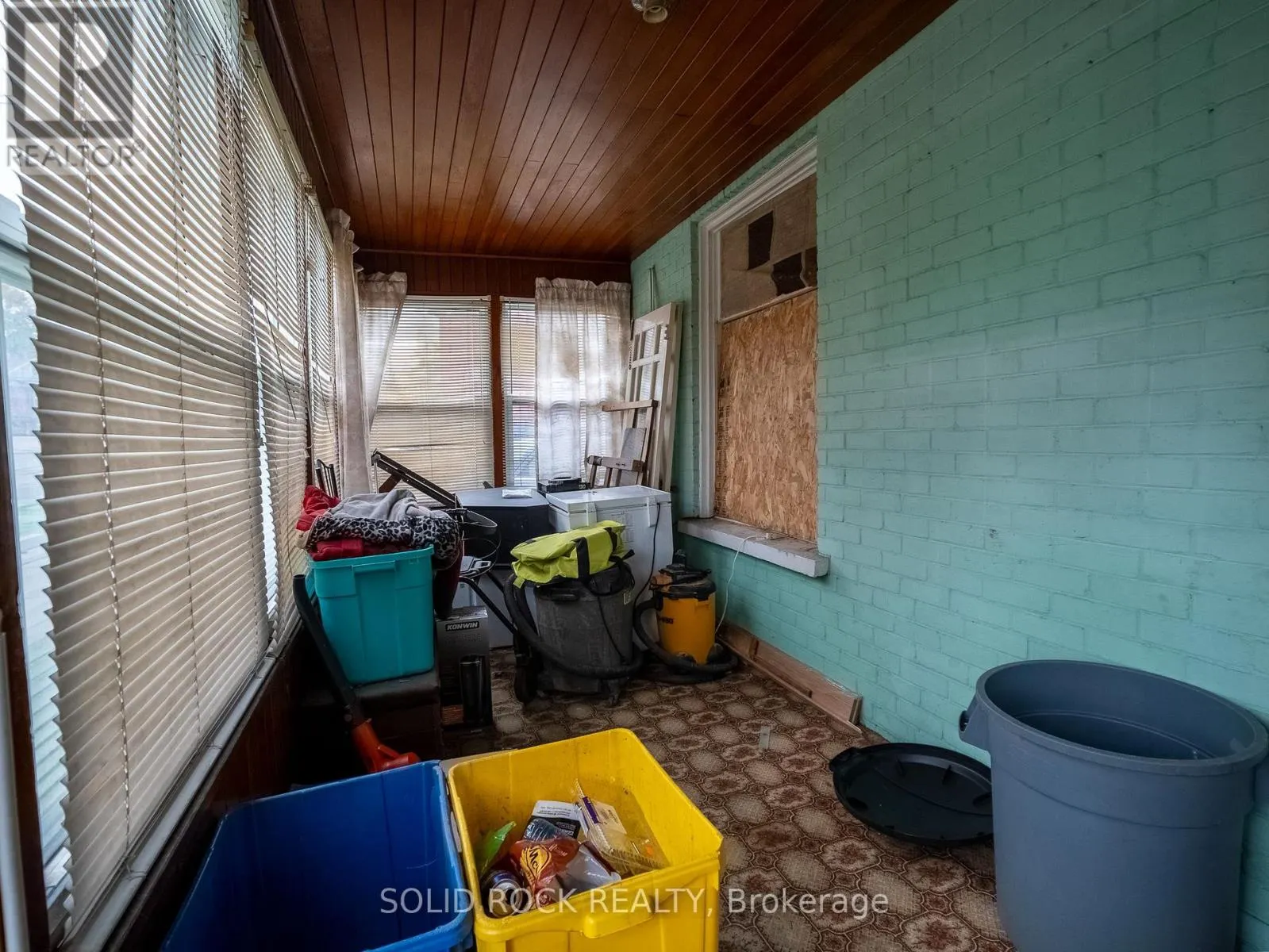 98 ELMSLEY STREET N