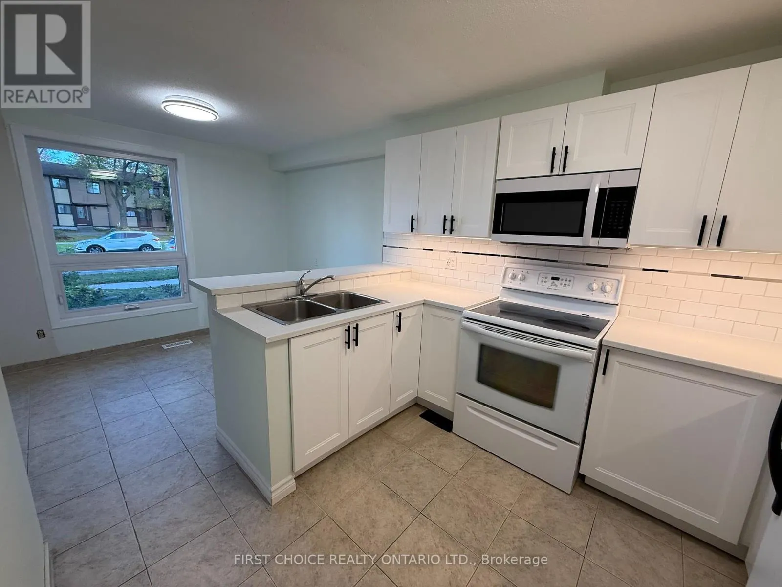 7913 JEANNE D'ARC BOULEVARD