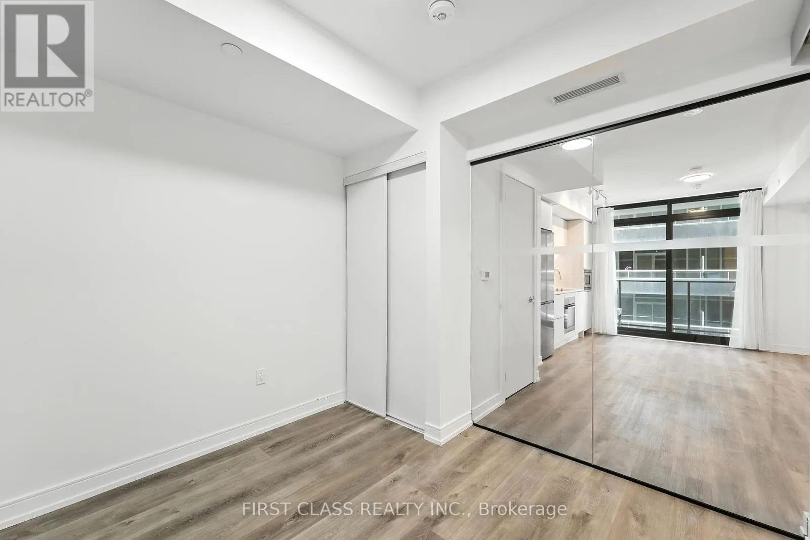 1115 - 1 JARVIS STREET