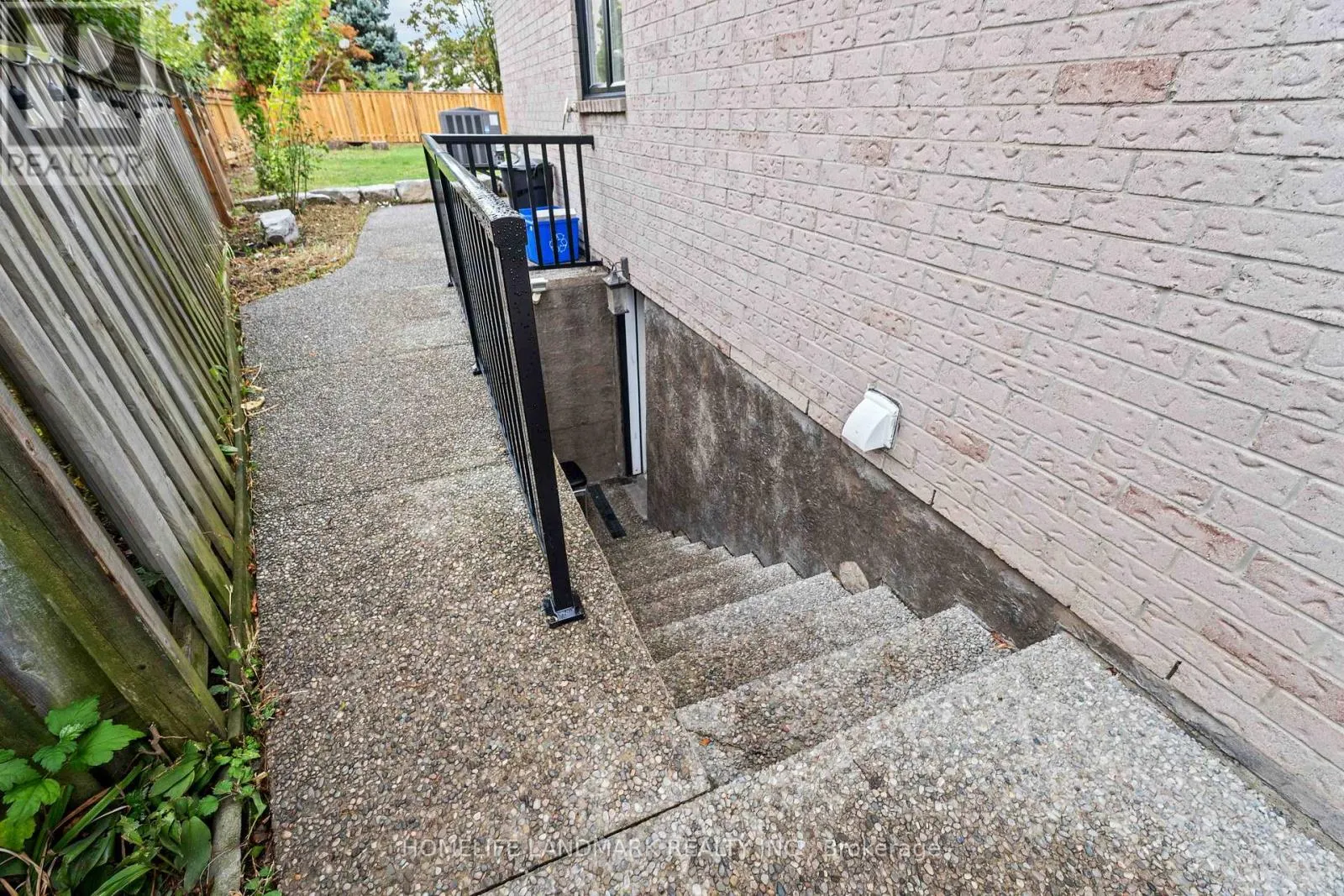15 ANITA COURT