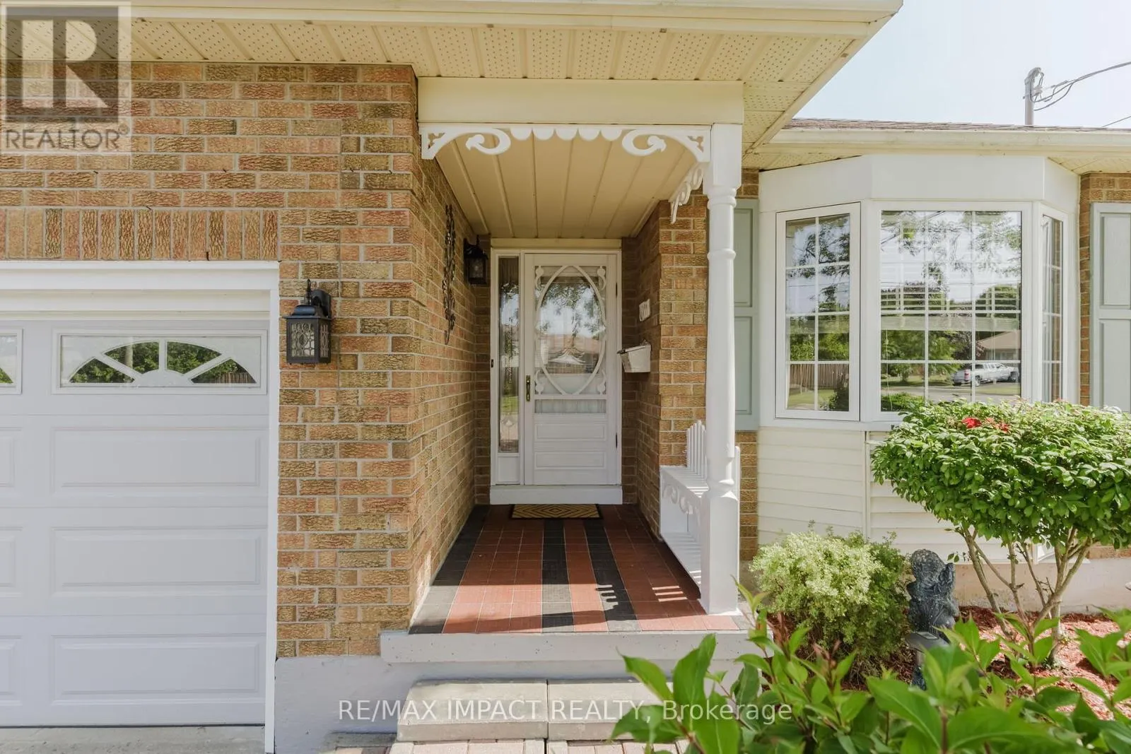 799 DAINTRY CRESCENT