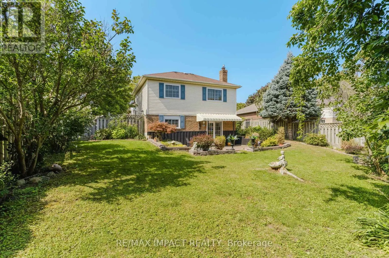 799 DAINTRY CRESCENT