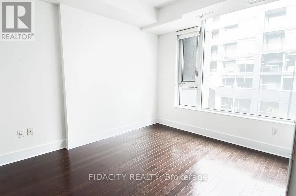320 - 101 RICHMOND ROAD