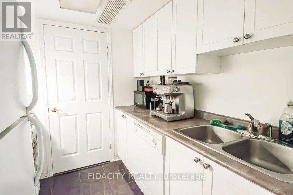 5C - 310 CENTRAL PARK DRIVE