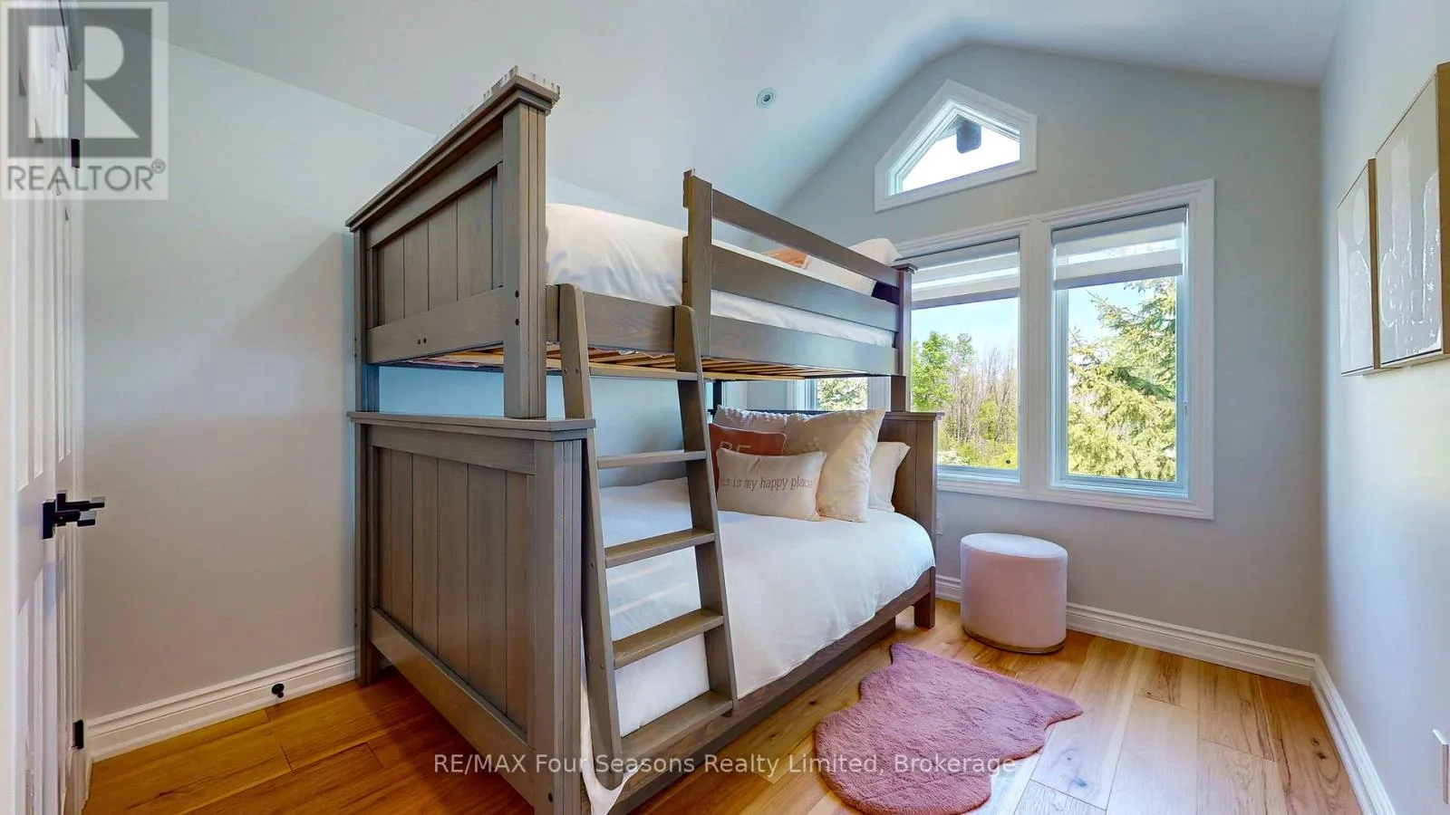 26 - 214 BLUESKI GEORGE CRESCENT, #26