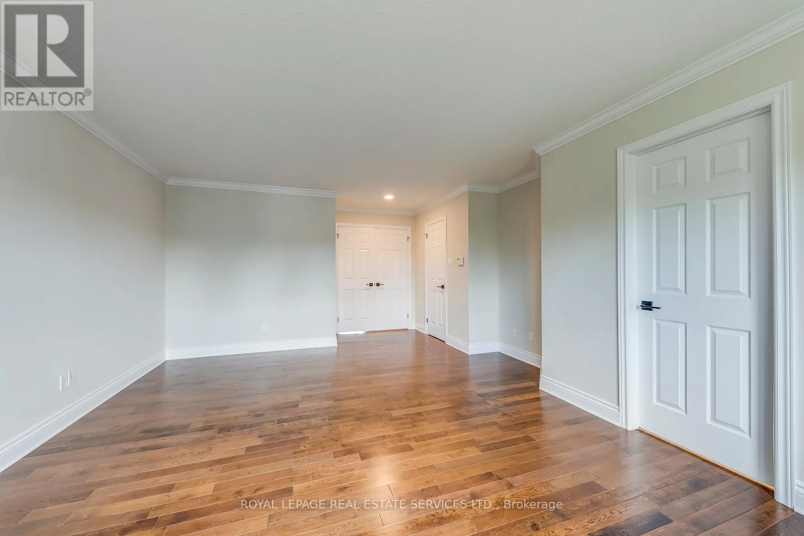 38 MORAINE WALK
