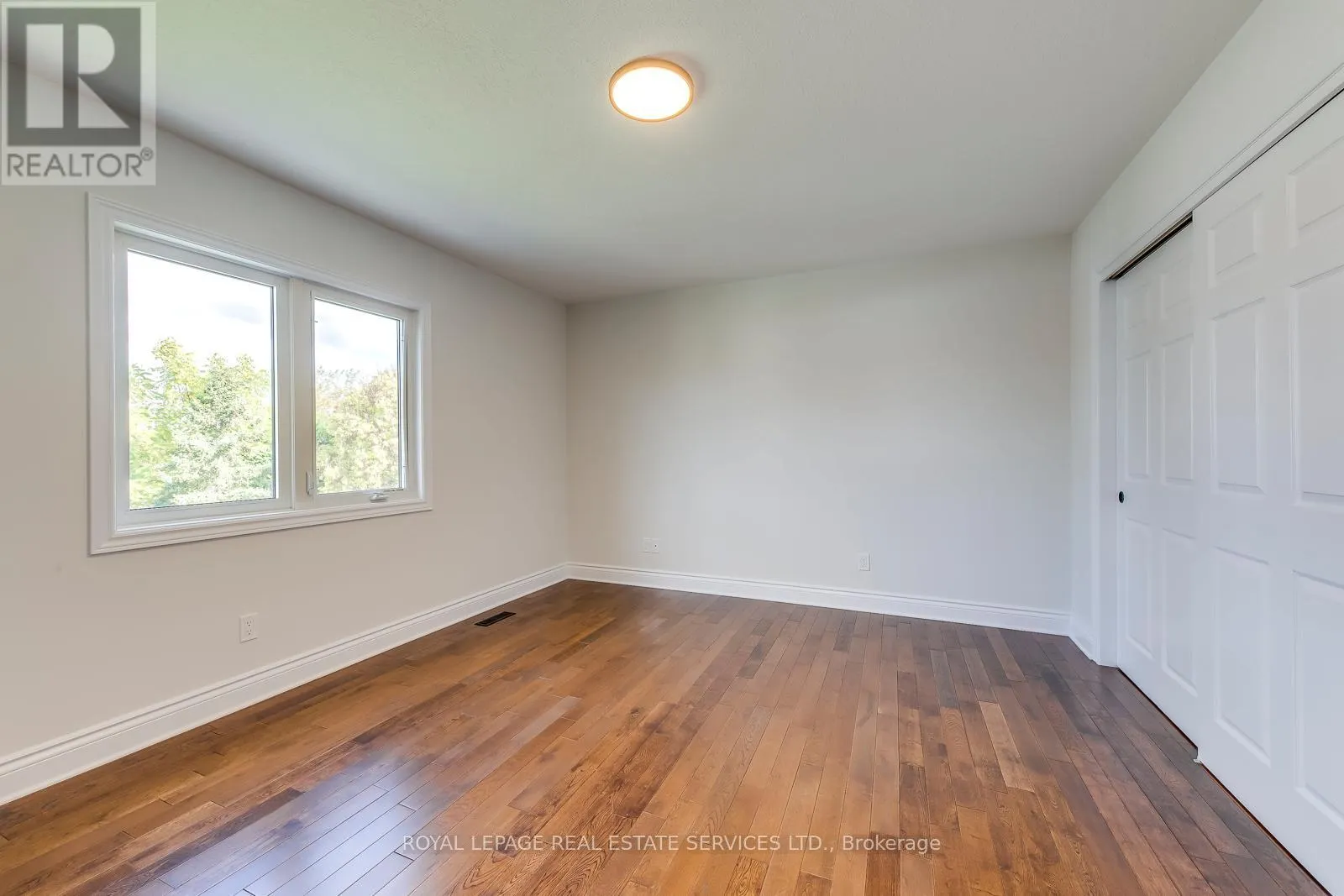 38 MORAINE WALK