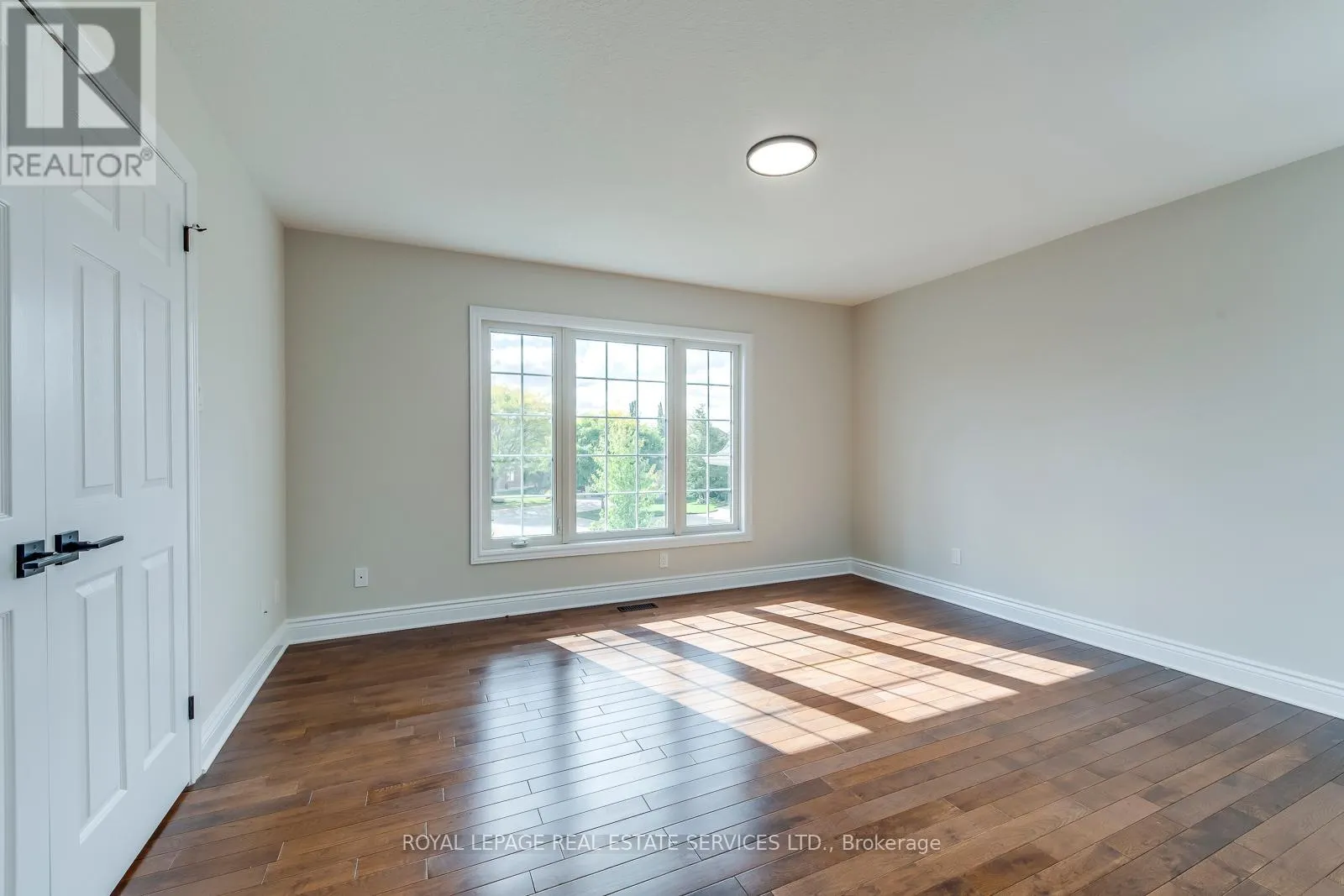 38 MORAINE WALK