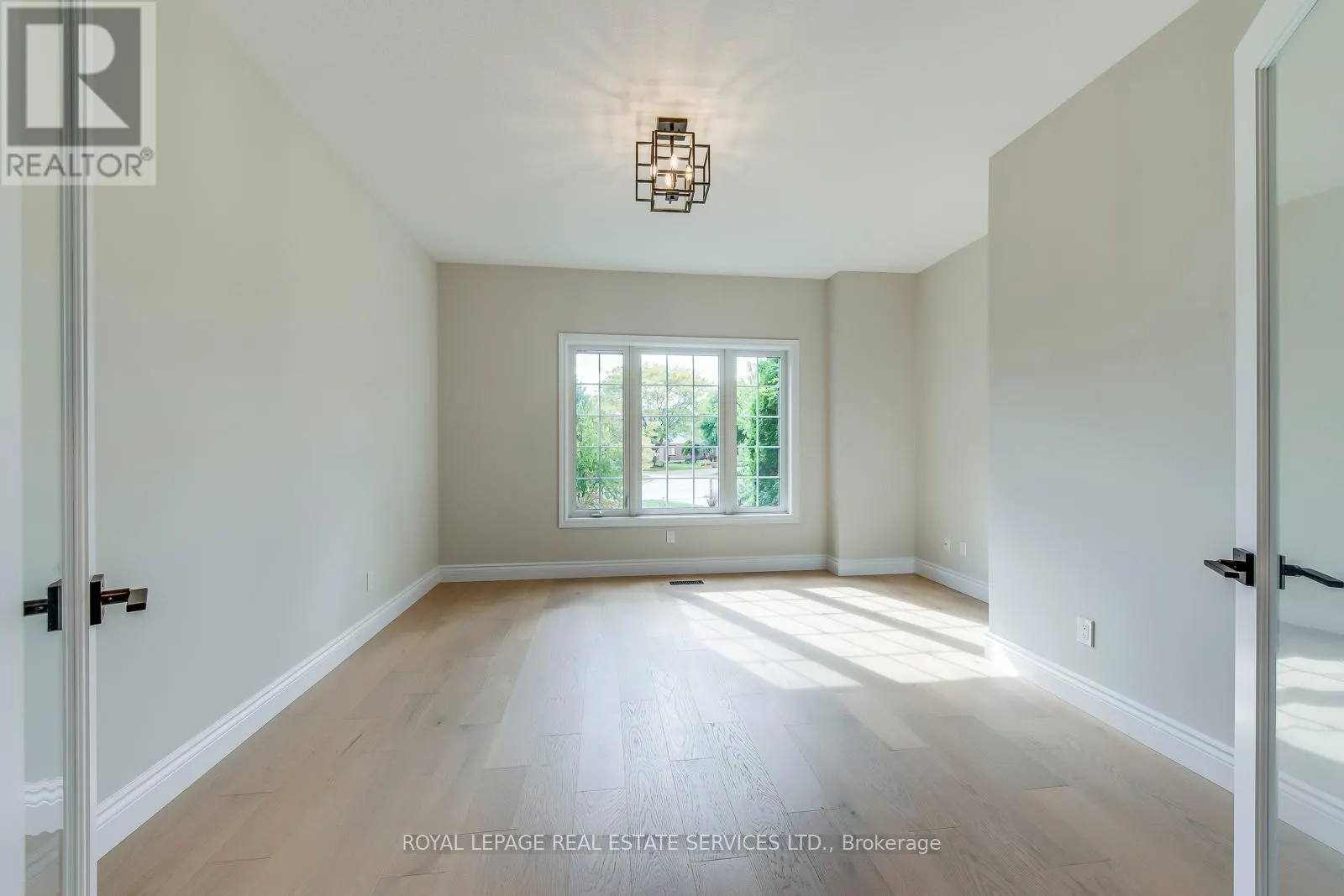 38 MORAINE WALK