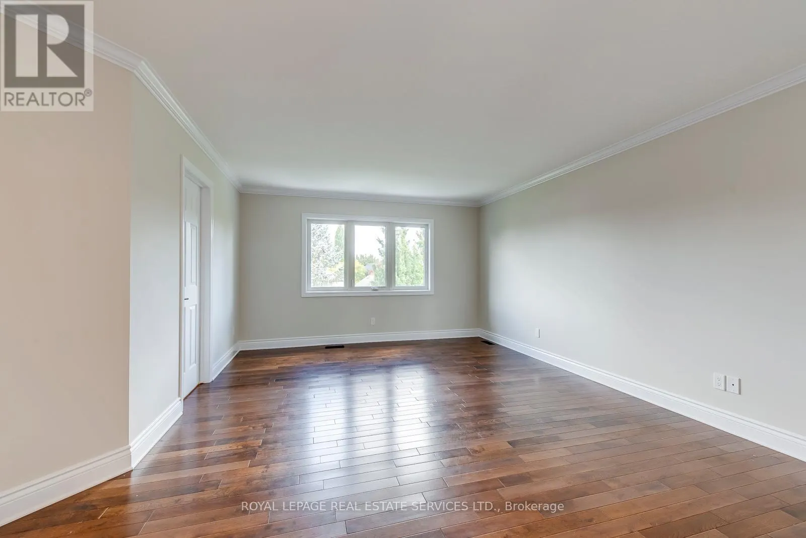 38 MORAINE WALK