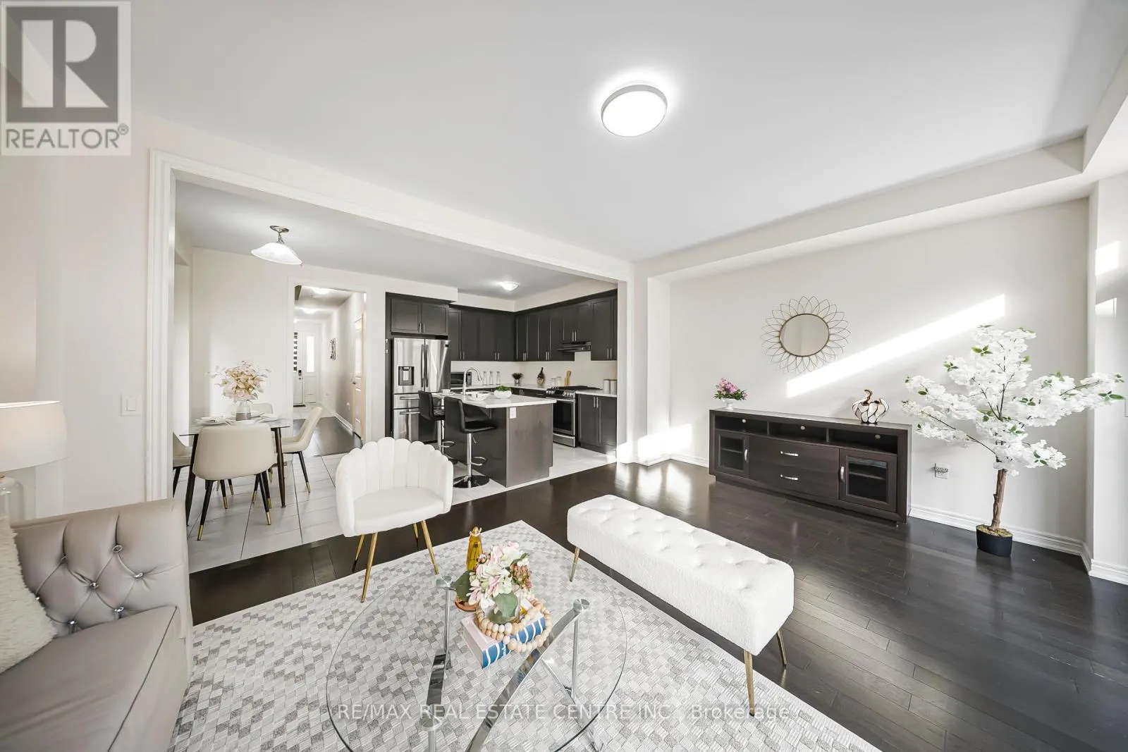 18 TALENCE DRIVE
