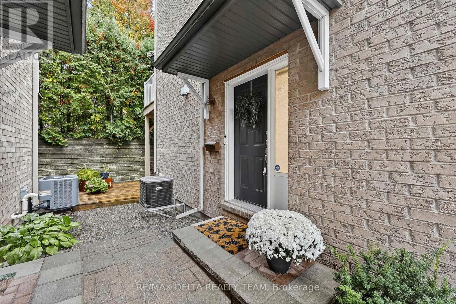 63 HIGHWOOD PRIVATE