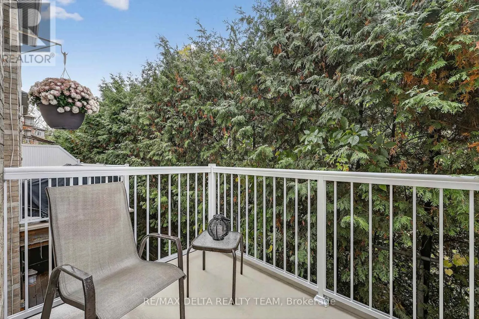 63 HIGHWOOD PRIVATE