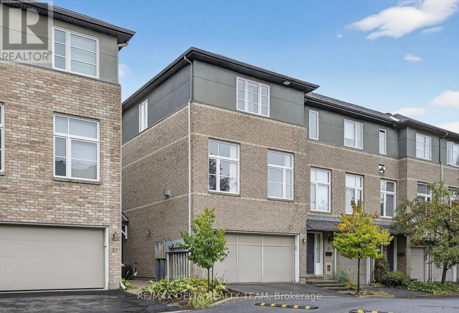63 HIGHWOOD PRIVATE