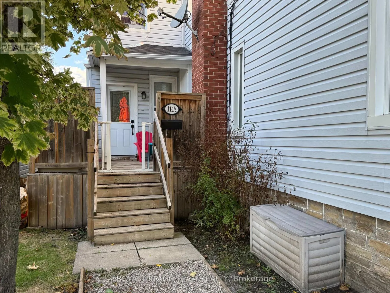 114 MAIN STREET E