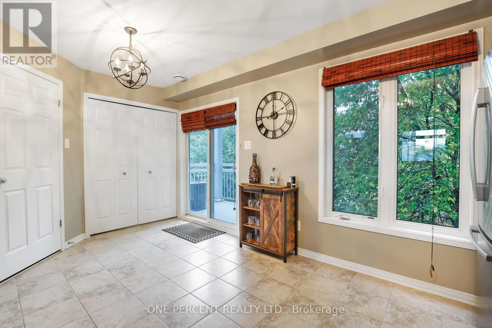24 - 382 GALSTON PRIVATE