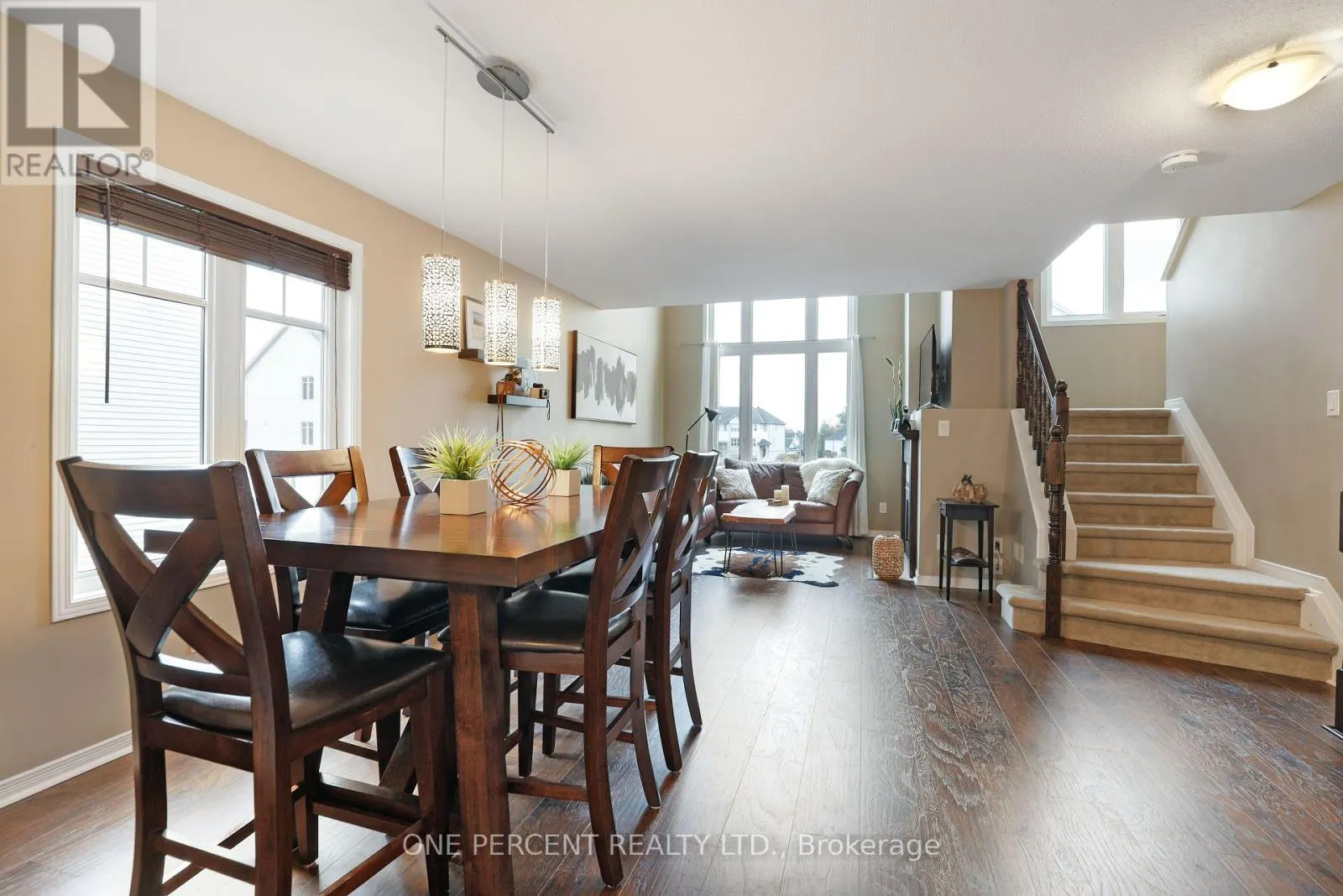 24 - 382 GALSTON PRIVATE