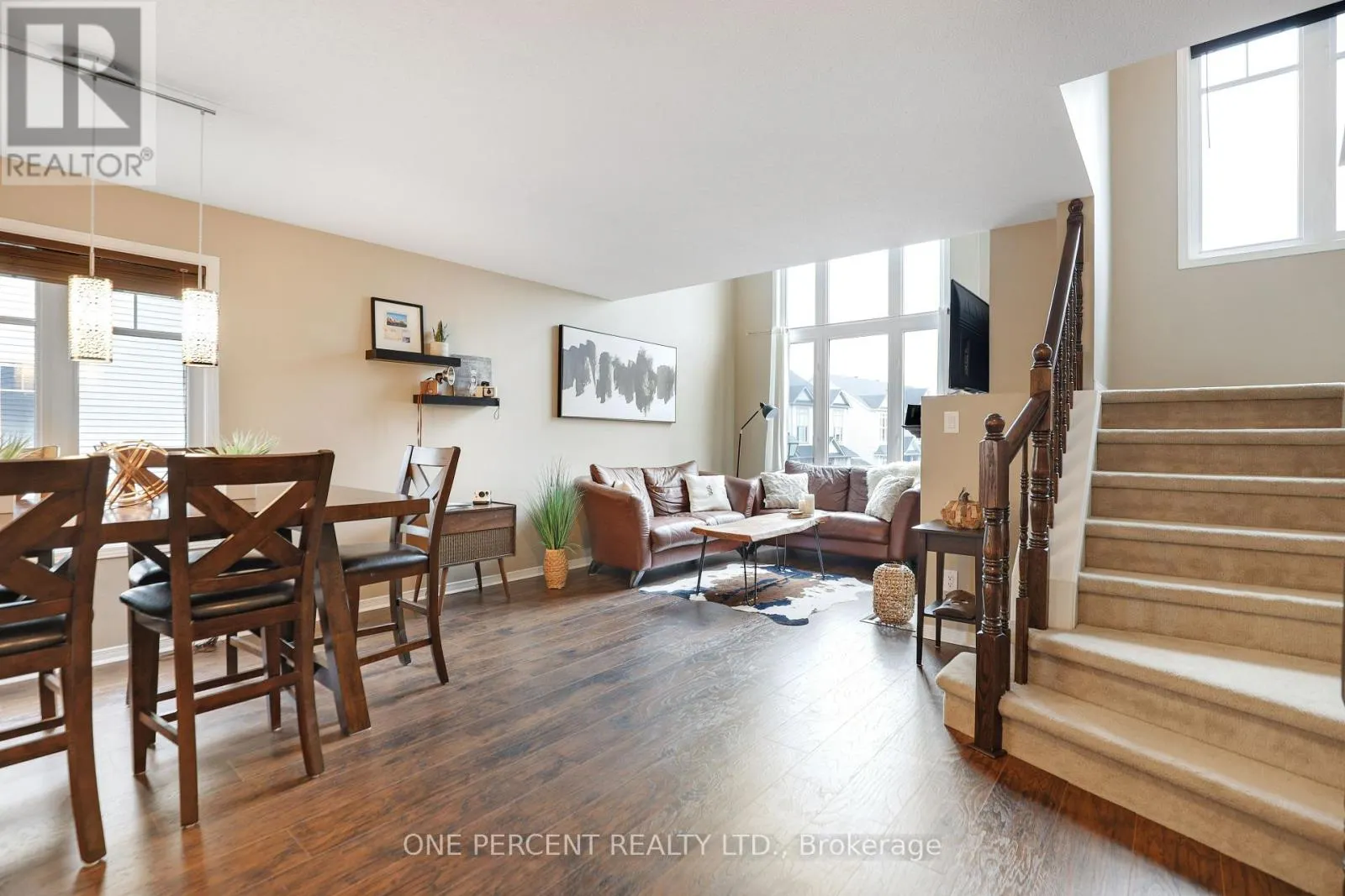 24 - 382 GALSTON PRIVATE