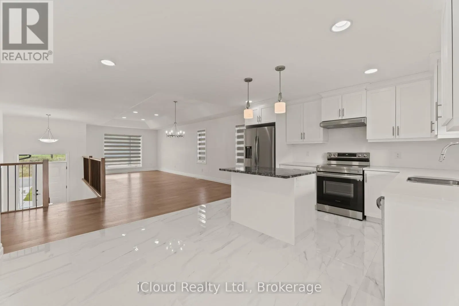 22 KINGSBRIDGE DRIVE