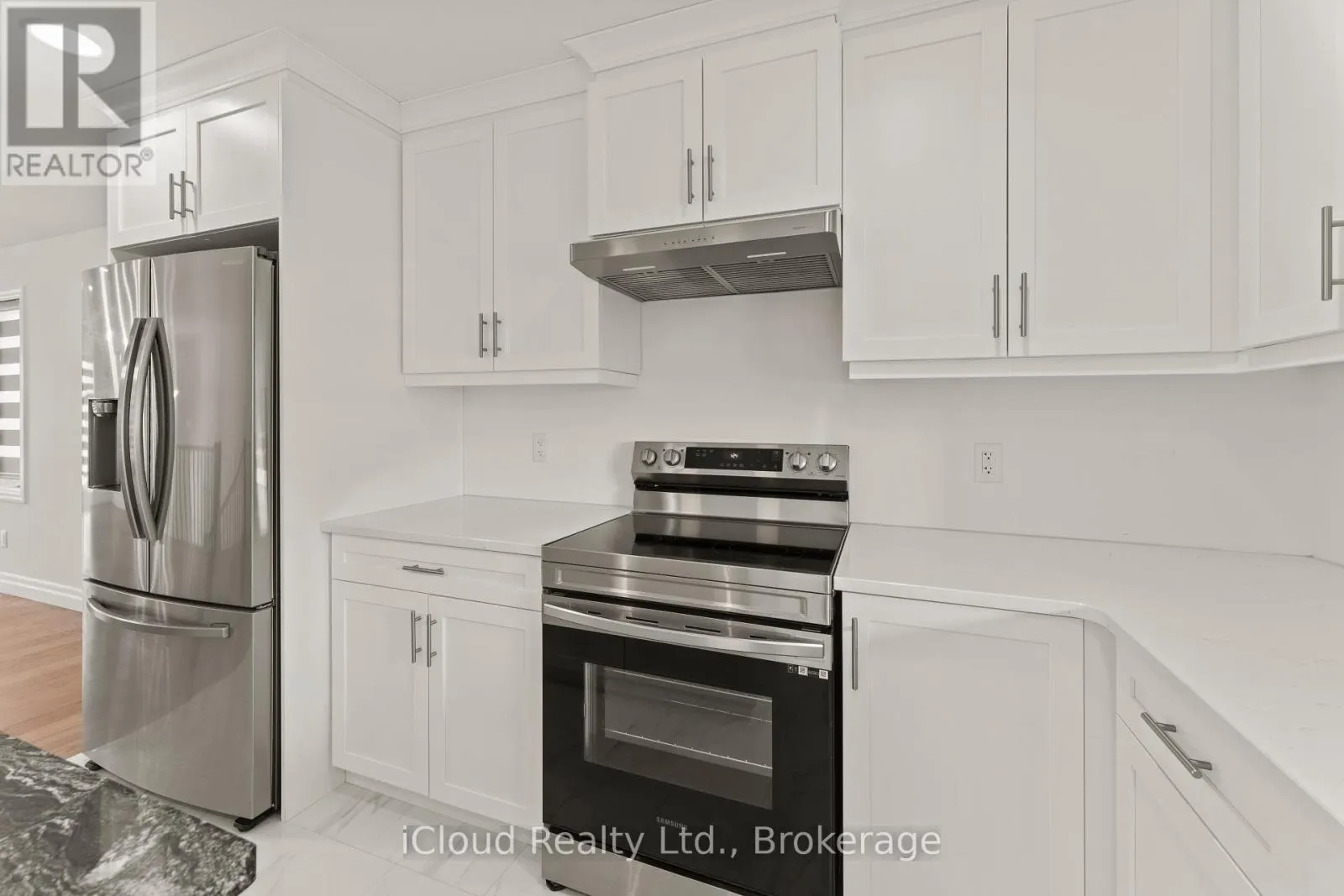 22 KINGSBRIDGE DRIVE