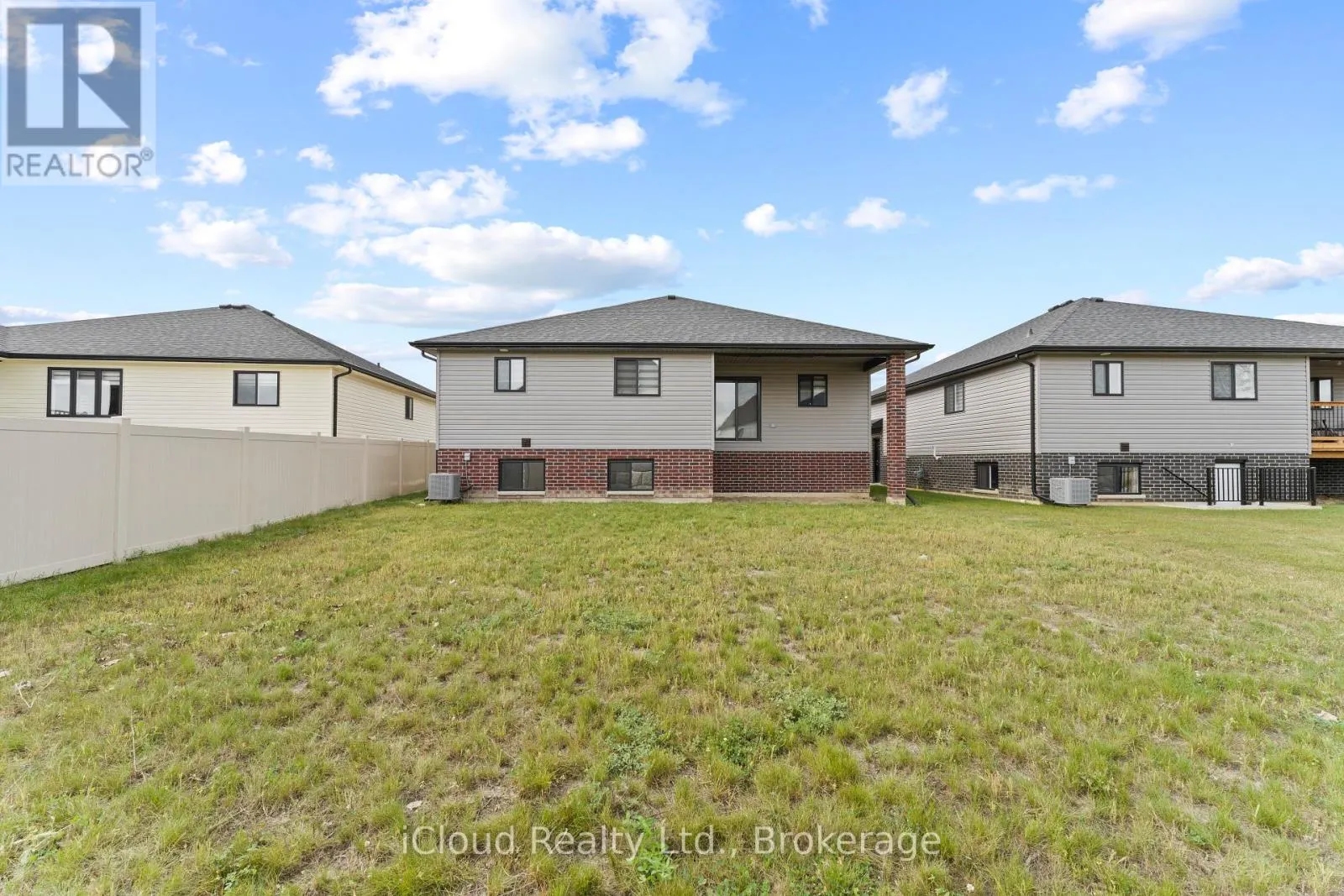 22 KINGSBRIDGE DRIVE