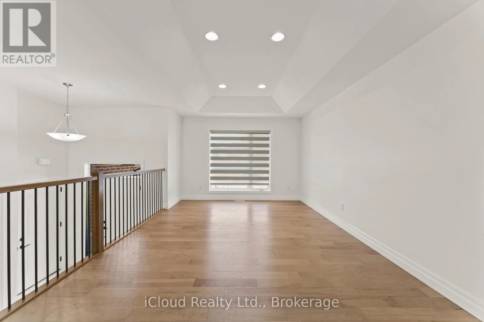 22 KINGSBRIDGE DRIVE