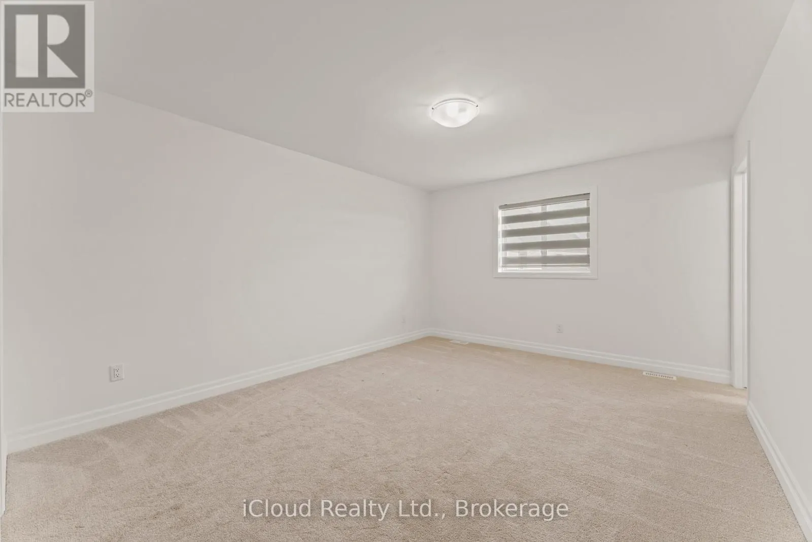 22 KINGSBRIDGE DRIVE