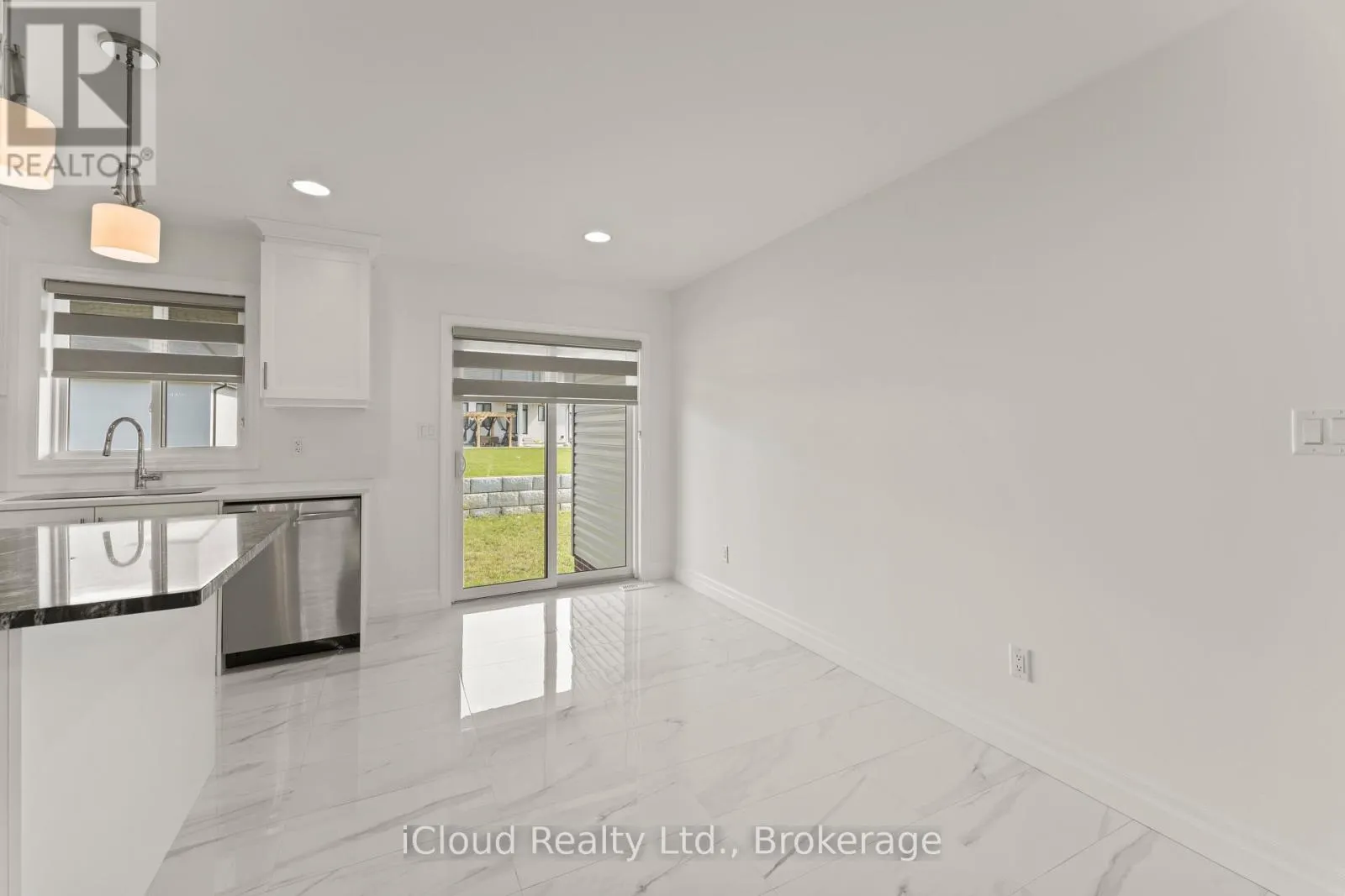 22 KINGSBRIDGE DRIVE