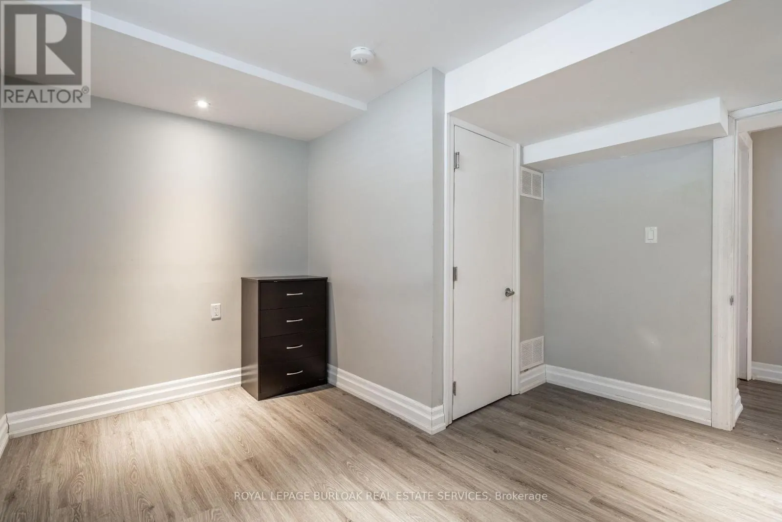 LOWER - 34 BRIARWOOD CRESCENT