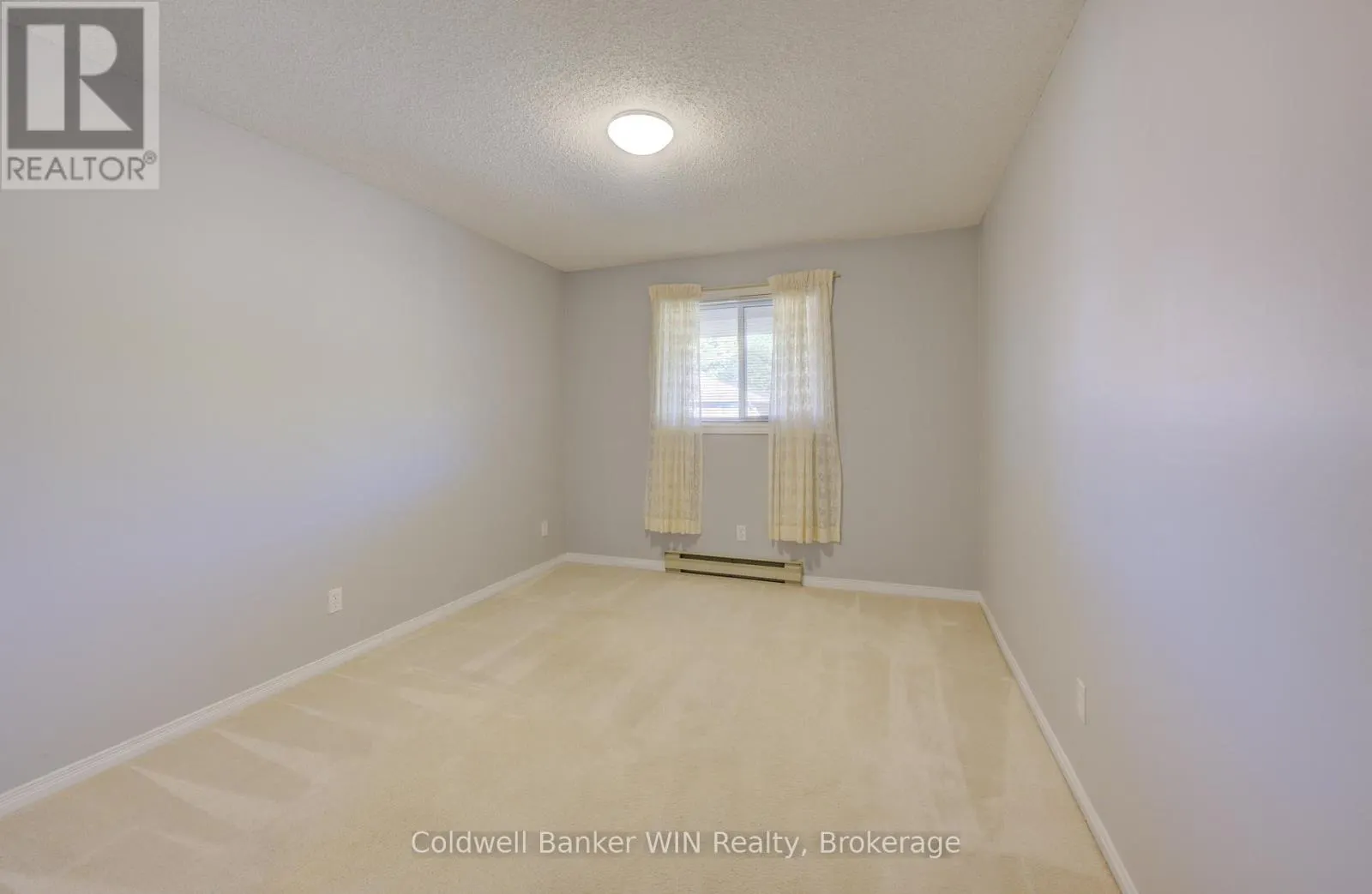 302 - 440 DURHAM STREET W, #302