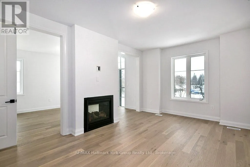 5-11 BAY STREET E