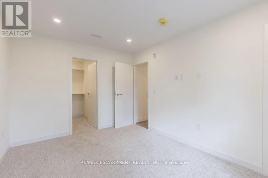 209 - 123 LINCOLN STREET