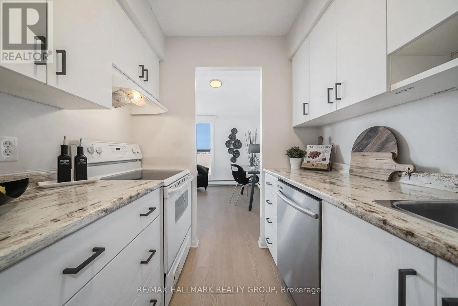 PH1 - 158C MCARTHUR AVENUE