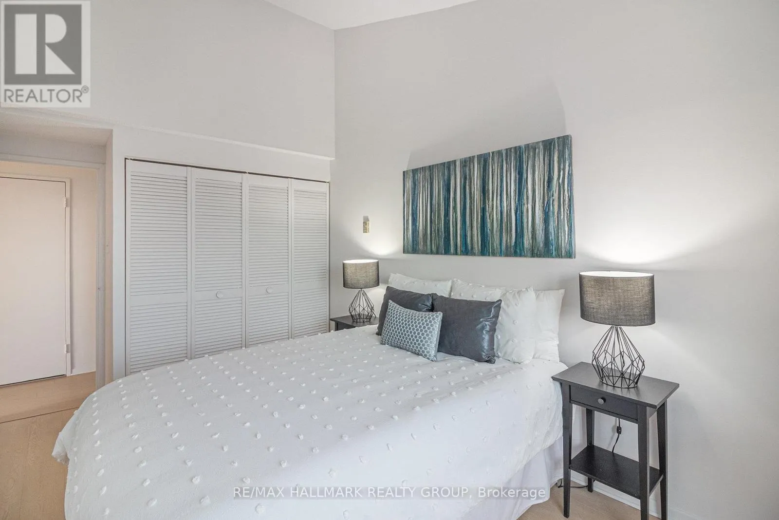 PH1 - 158C MCARTHUR AVENUE