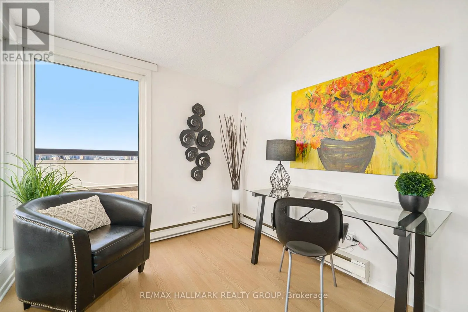 PH1 - 158C MCARTHUR AVENUE