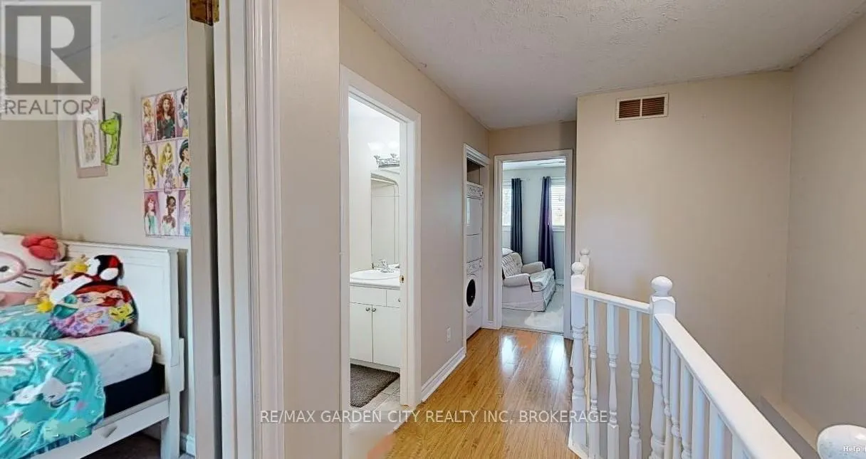119 MAIN STREET W