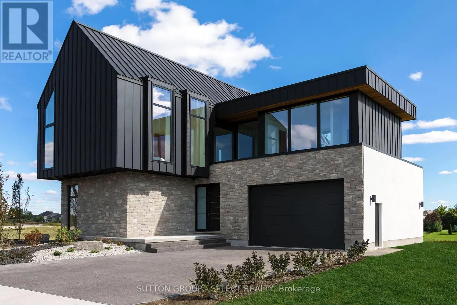 2564 WOODHULL ROAD