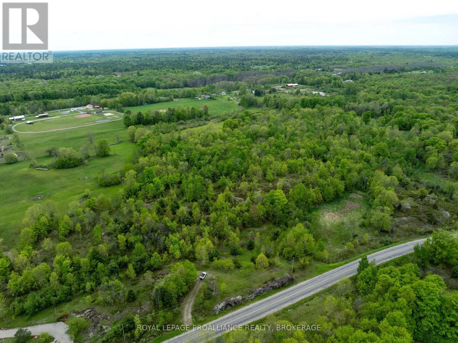 1147 LONG LAKE ROAD
