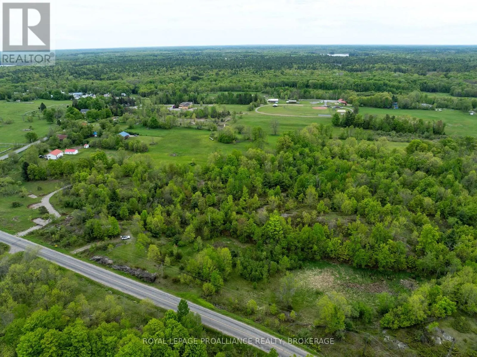 1147 LONG LAKE ROAD