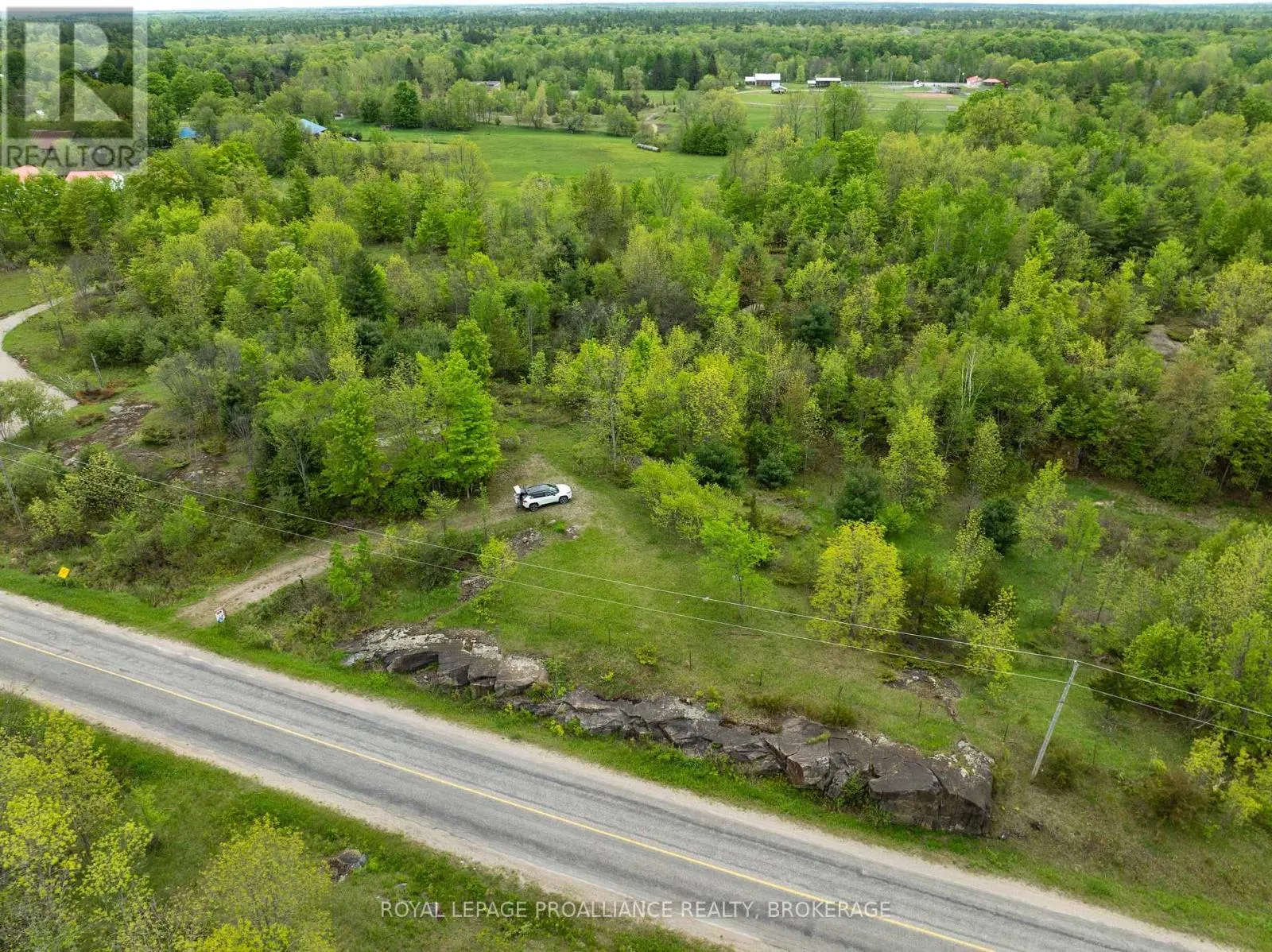 1147 LONG LAKE ROAD