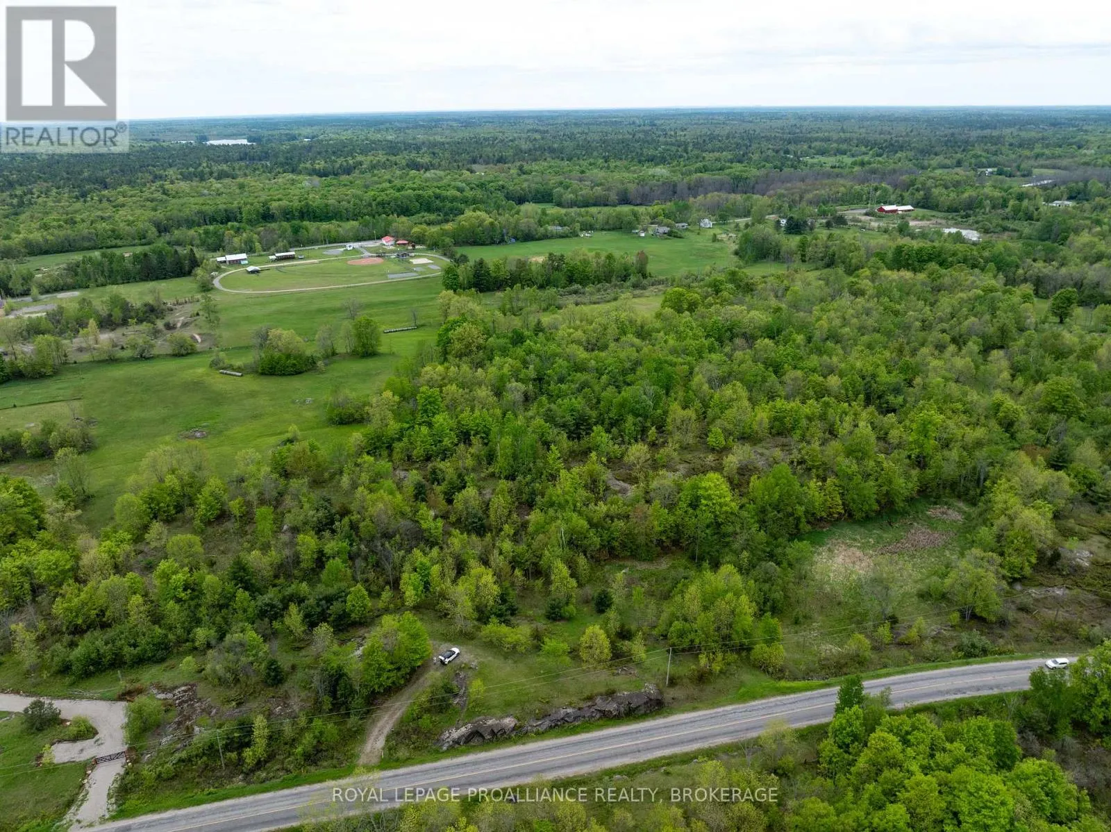 1147 LONG LAKE ROAD