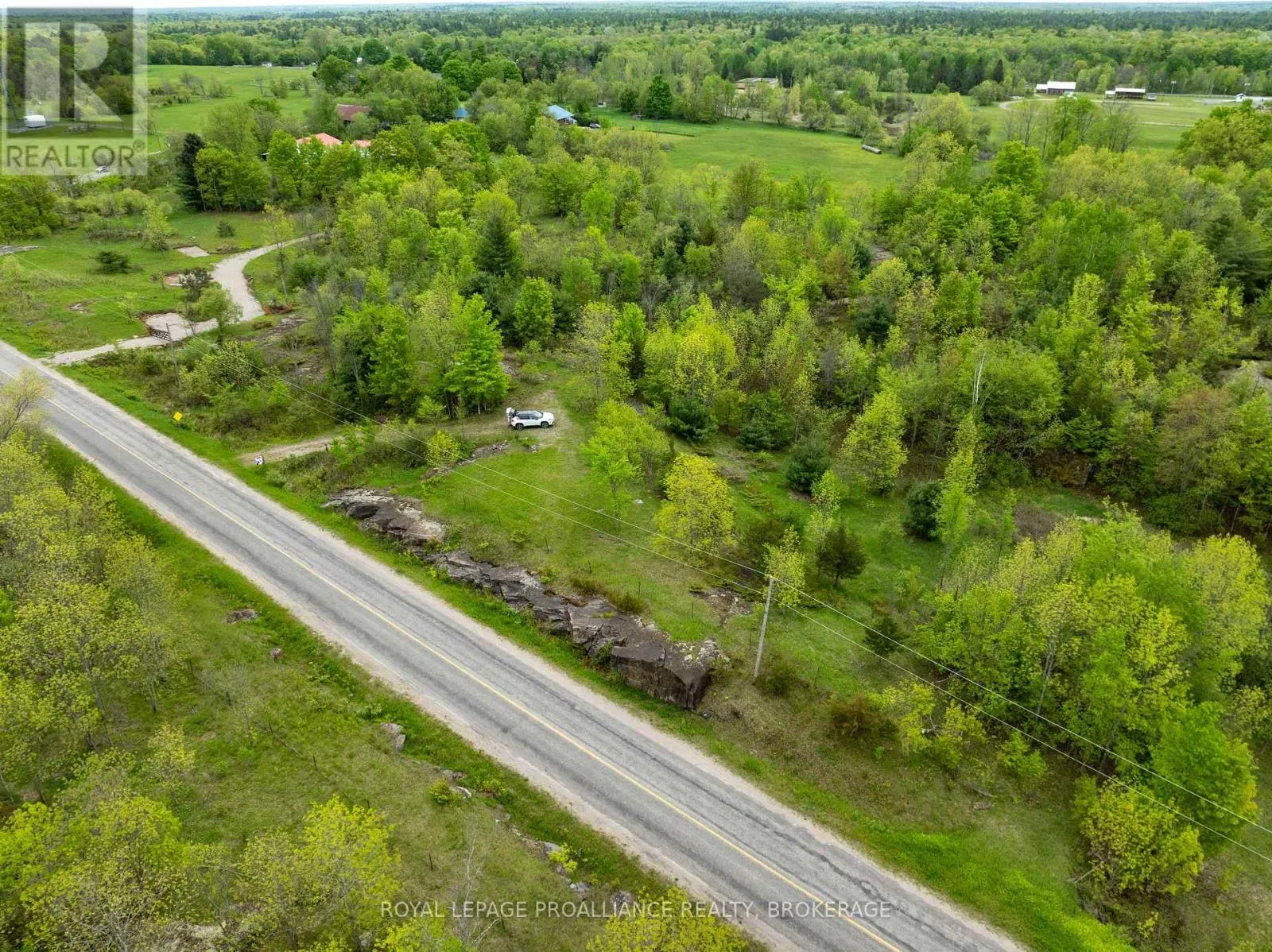 1147 LONG LAKE ROAD
