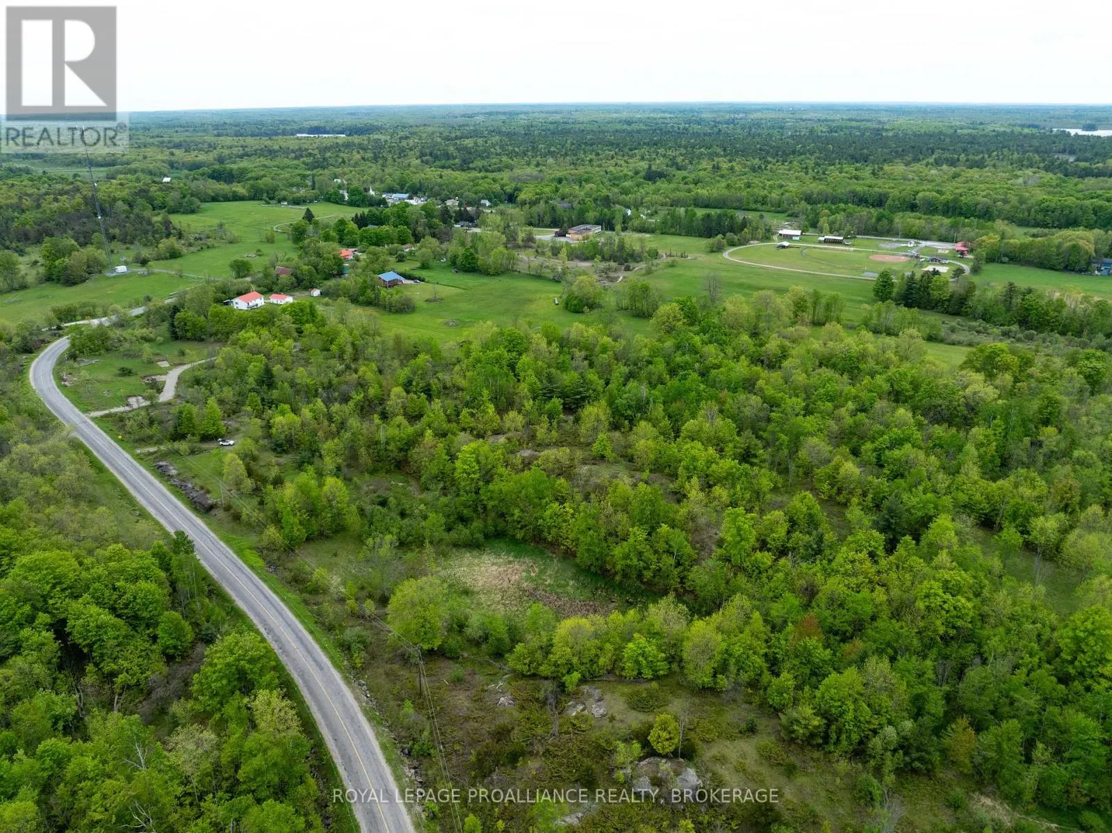 1147 LONG LAKE ROAD