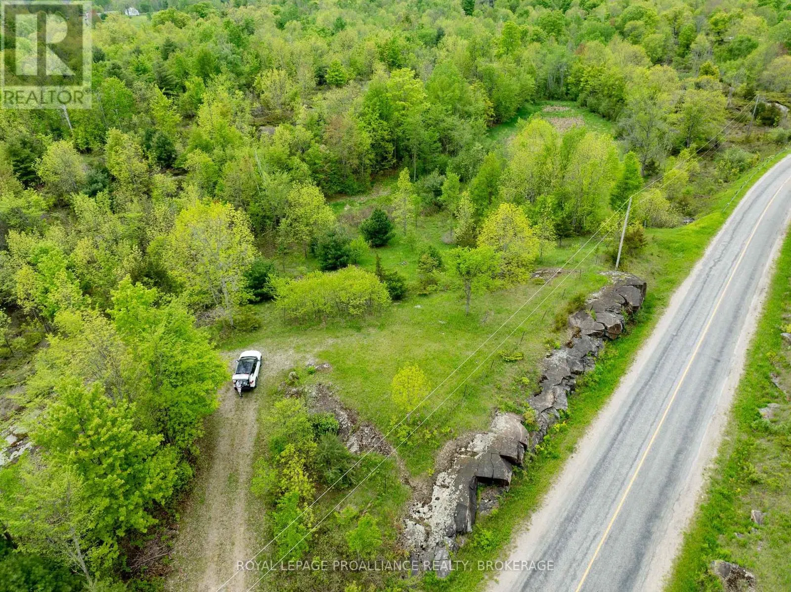 1147 LONG LAKE ROAD