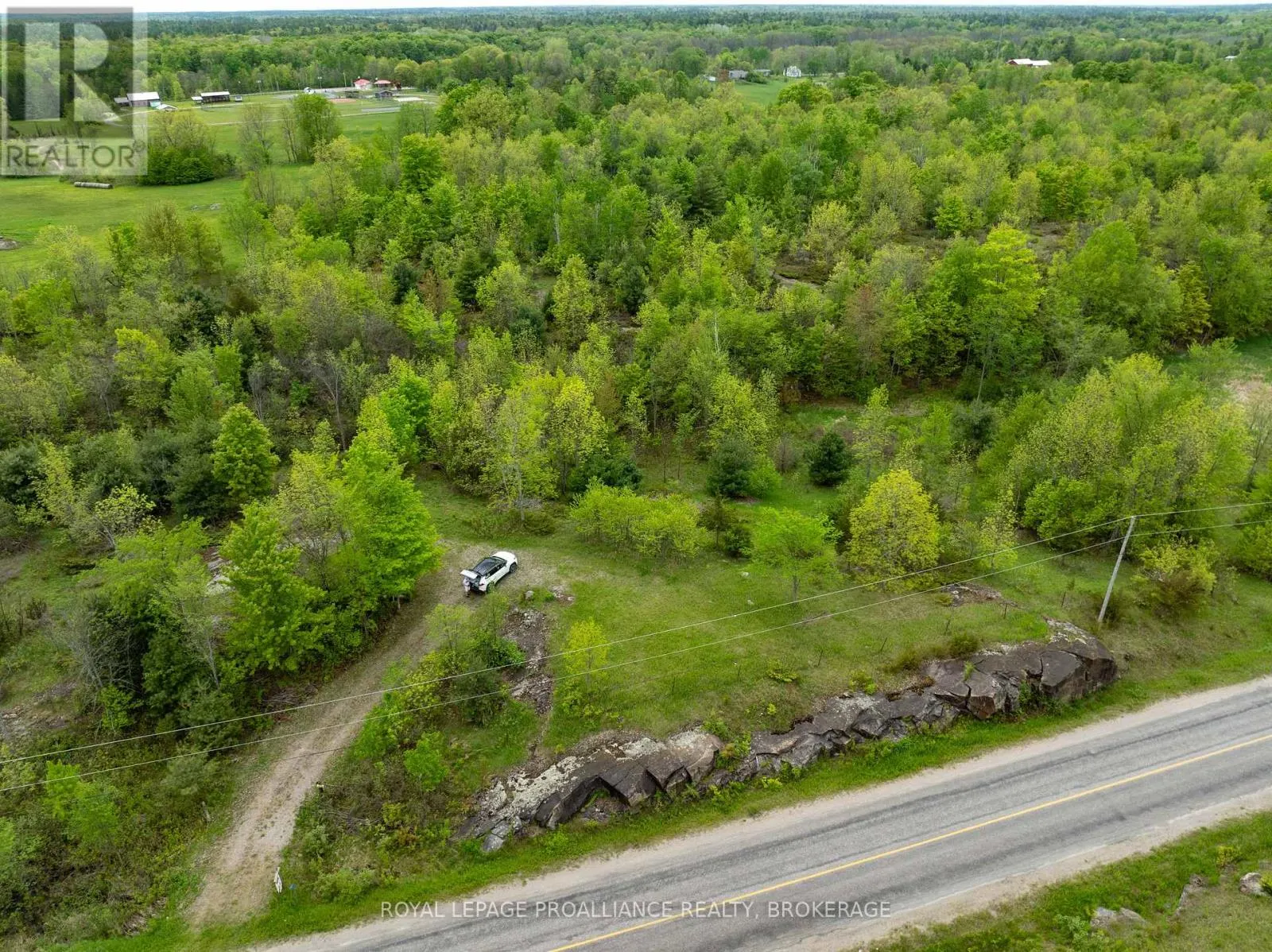 1147 LONG LAKE ROAD
