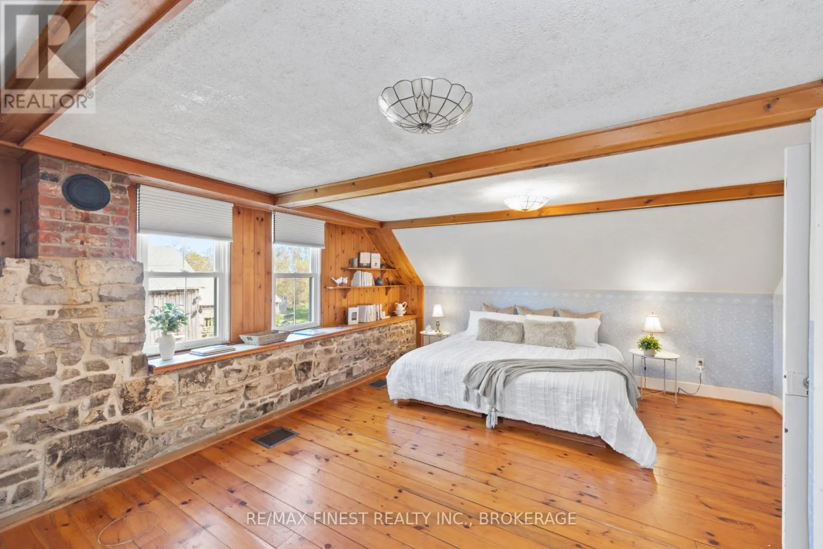 5033 EDDY LANE