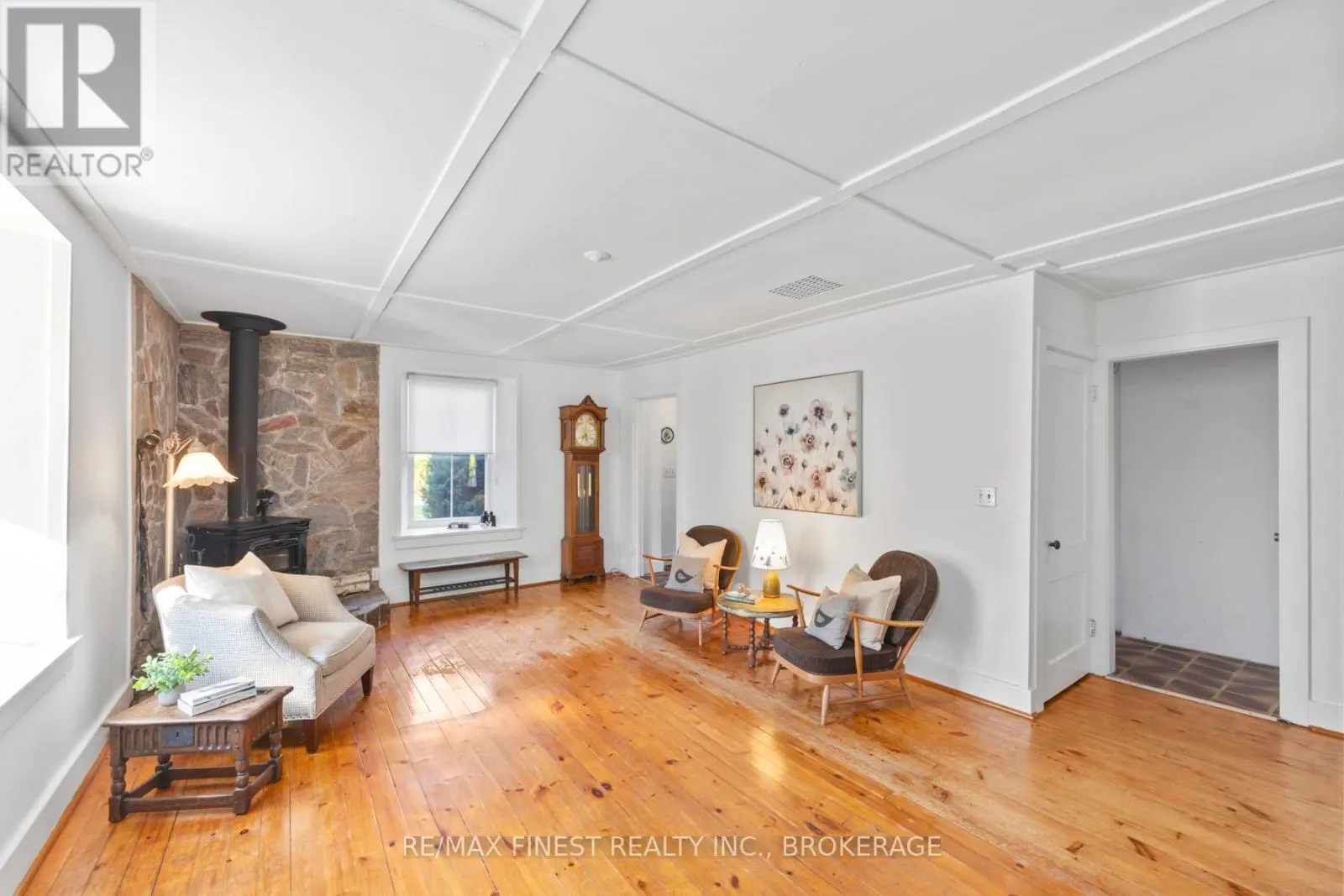 5033 EDDY LANE