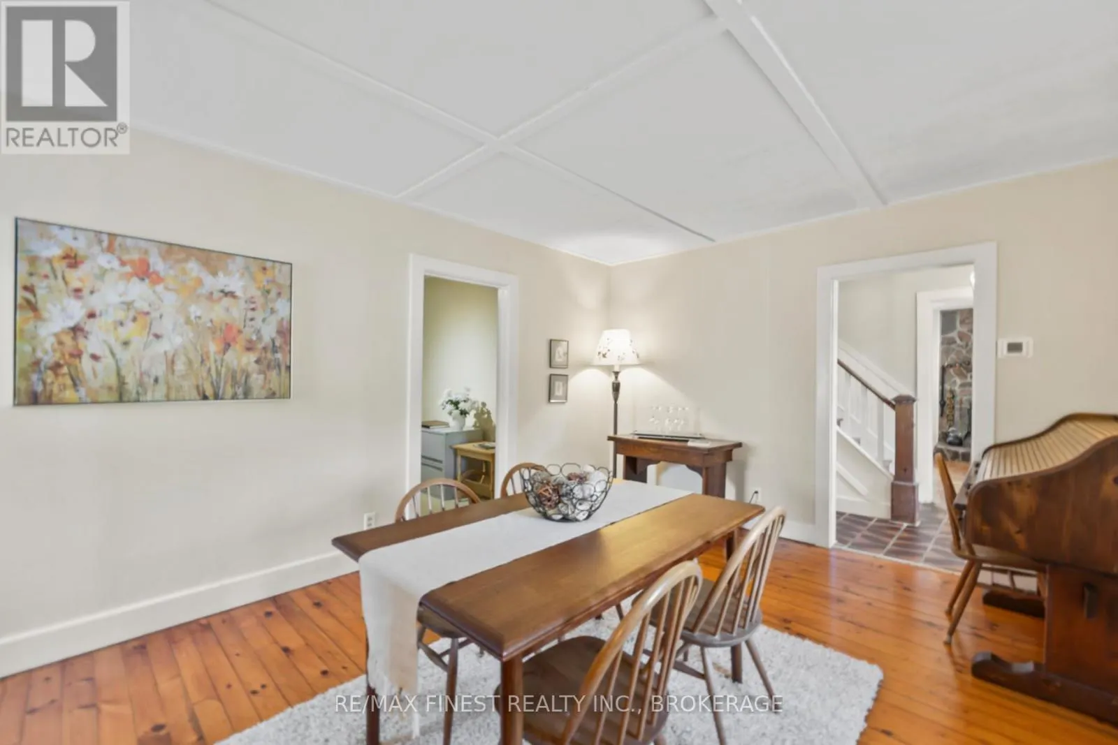 5033 EDDY LANE